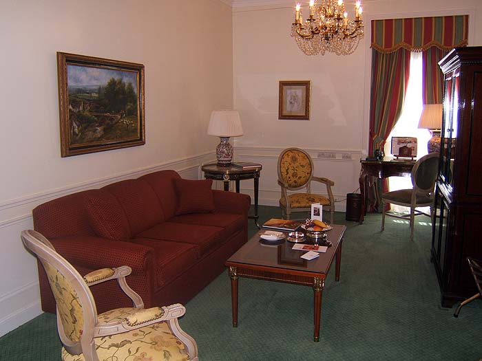 AR1106JF001_alvear_palace.jpg [© Last Frontiers Ltd]