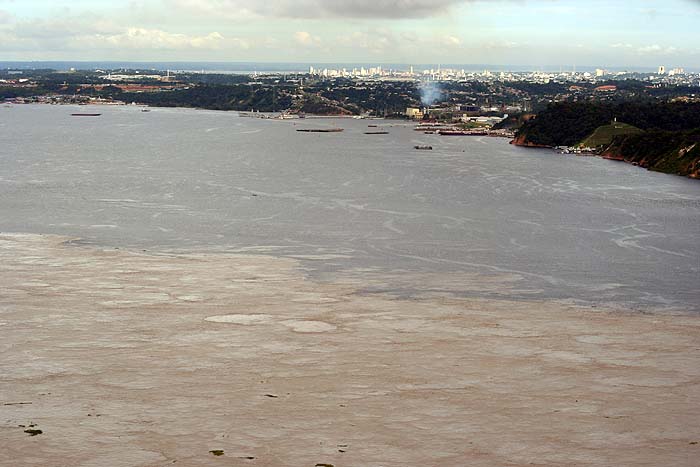 BR0405EP061_manaus_aerial.jpg [© Last Frontiers Ltd]