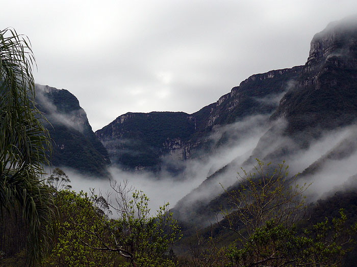 BR0911SM138_refugio-pedra-afiada.jpg [© Last Frontiers Ltd]