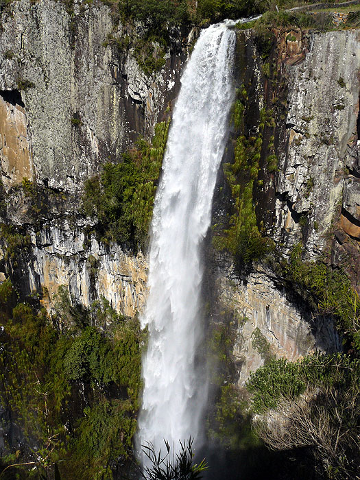 BR0911SM226_cascata-do-avencal.jpg [© Last Frontiers Ltd]