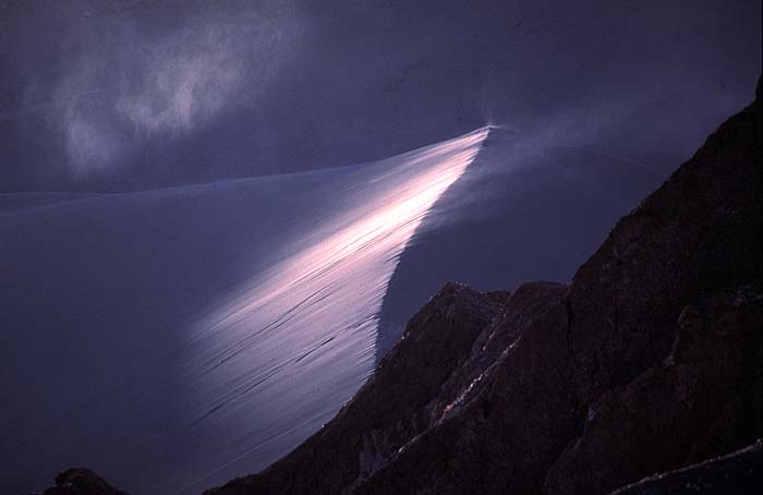 1Bob_Pearson_Death_Valley.jpg [© Last Frontiers Ltd]