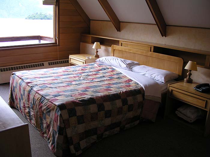 CH1005SM082_puyuhuapi_std_room.jpg [© Last Frontiers Ltd]