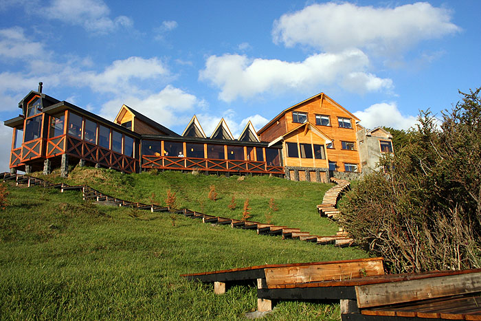 CL09WL03_weskar-lodge-facade1.jpg [© Last Frontiers Ltd]