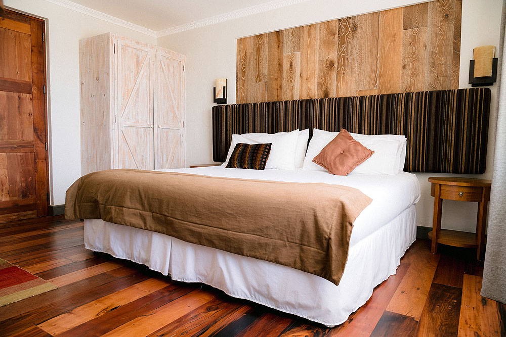 CL19CB09_casablanca-bcw-bedroom.jpg [© Last Frontiers Ltd]