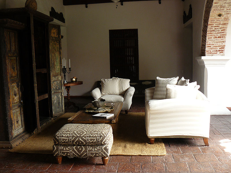 CO0517SM718_cartagena-casa-del-arzobispado.jpg [© Last Frontiers Ltd]