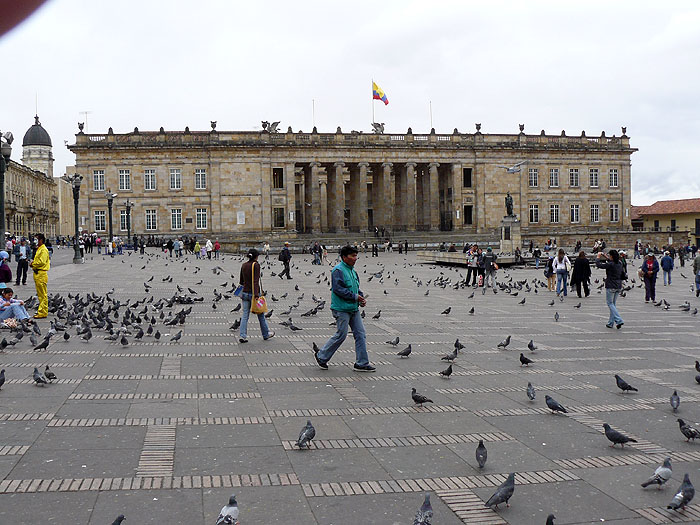 CO0907EP479_bogota_plaza.jpg [© Last Frontiers Ltd]