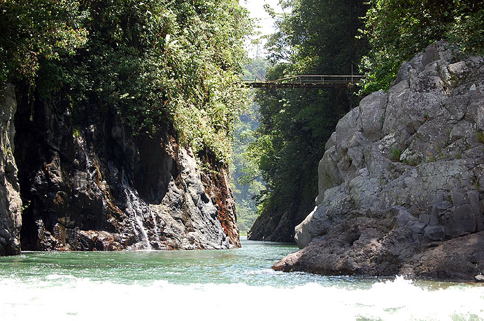 CR0508SM109_pacuare-rafting_45.jpg [© Last Frontiers Ltd]