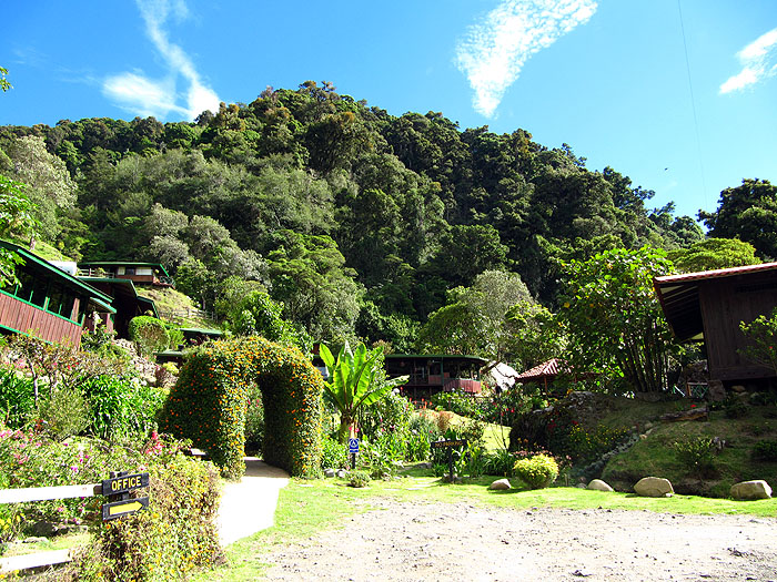 CR0513OF126_trogon-lodge-san-gerado-de-dota.jpg [© Last Frontiers Ltd]