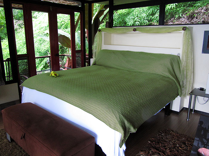 CR0513OF199_rancho-pacifico-treehouse-room-uvita.jpg [© Last Frontiers Ltd]