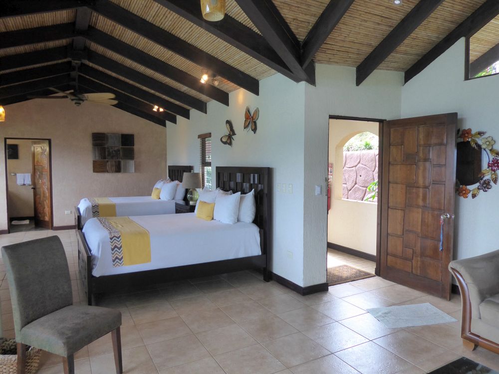 CR2305ER204_san-jose-buena-vista-chic-villa.jpg [© Last Frontiers Ltd]