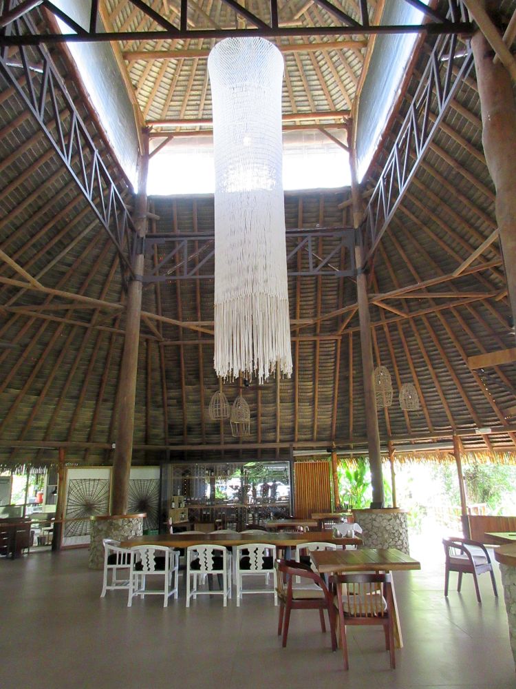 CR2405PC074_lapa-rios-indoor-restaurant.jpg [© Last Frontiers Ltd]