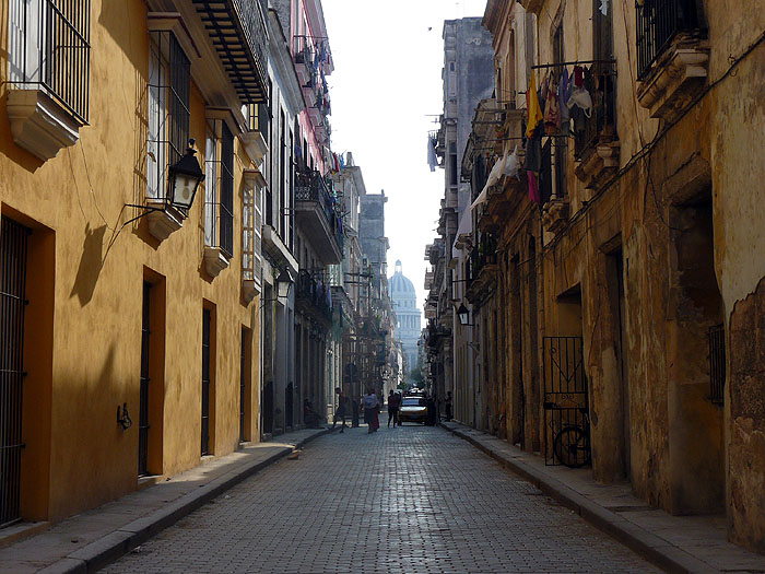 CU0607AB033_havana.jpg [© Last Frontiers Ltd]