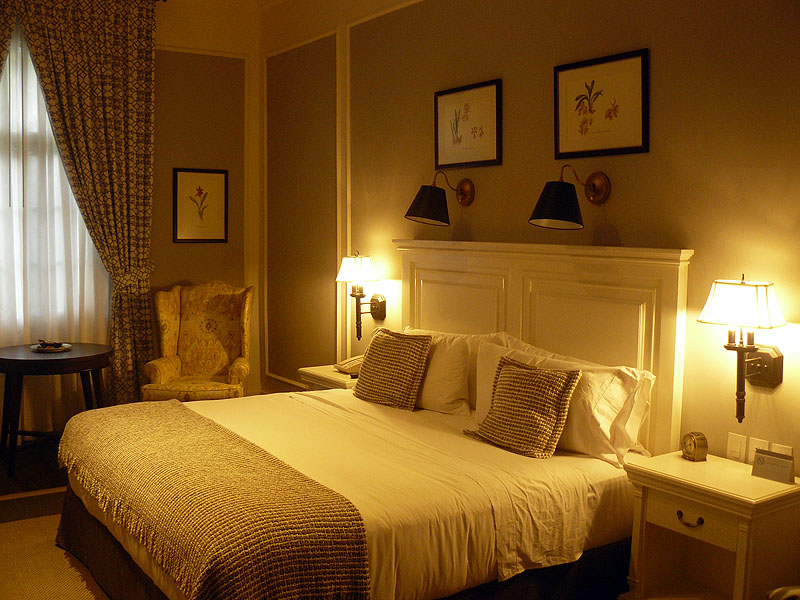 EC0917NL0543_guayaquil-hotel-del-parque-deluxe-room.jpg [© Last Frontiers Ltd]