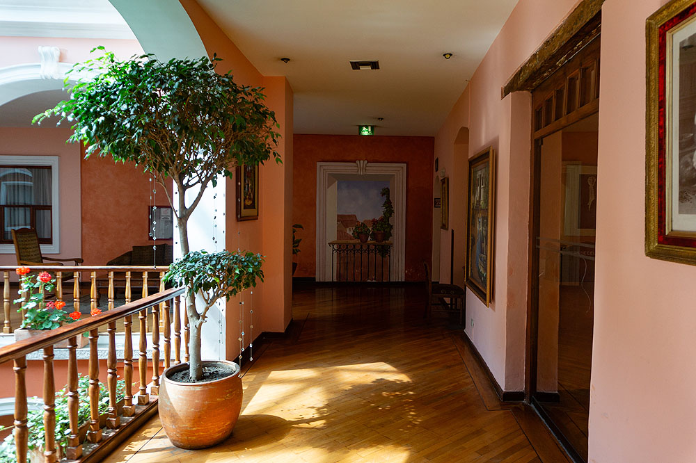 EC1018HG588_patio-andaluz-hallway.jpg [© Last Frontiers Ltd]