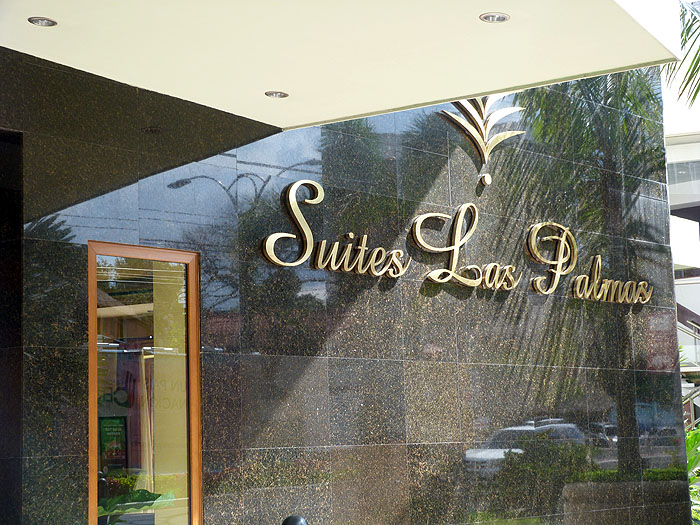 SV0913SM0480_suites-las-palmas.jpg [© Last Frontiers Ltd]