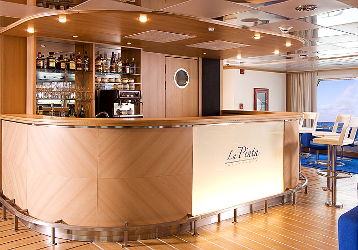 GPMT08_la_pinta_Bar_Observation_Lounge_1.jpg [© Last Frontiers Ltd]