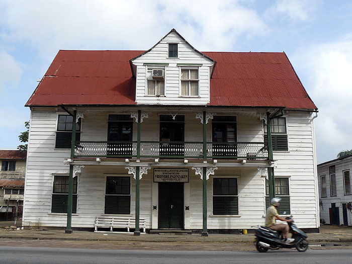 SR0408RB628_paramaribo.jpg [© Last Frontiers Ltd]