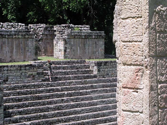 HN0704EP222_copan_ruins.jpg [© Last Frontiers Ltd]