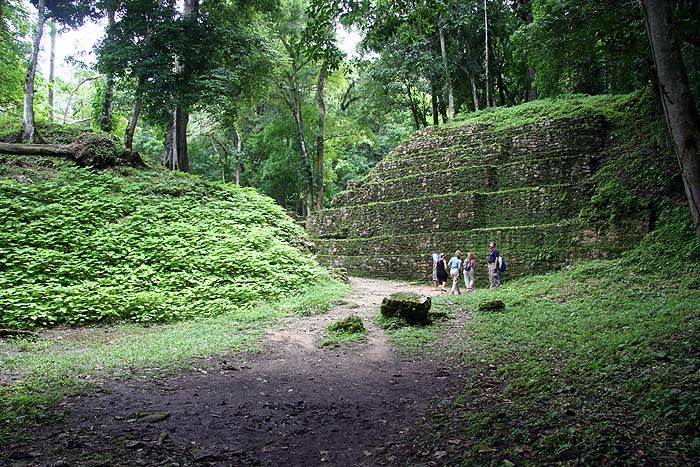 MX0906EP241_yaxchilan.jpg [© Last Frontiers Ltd]