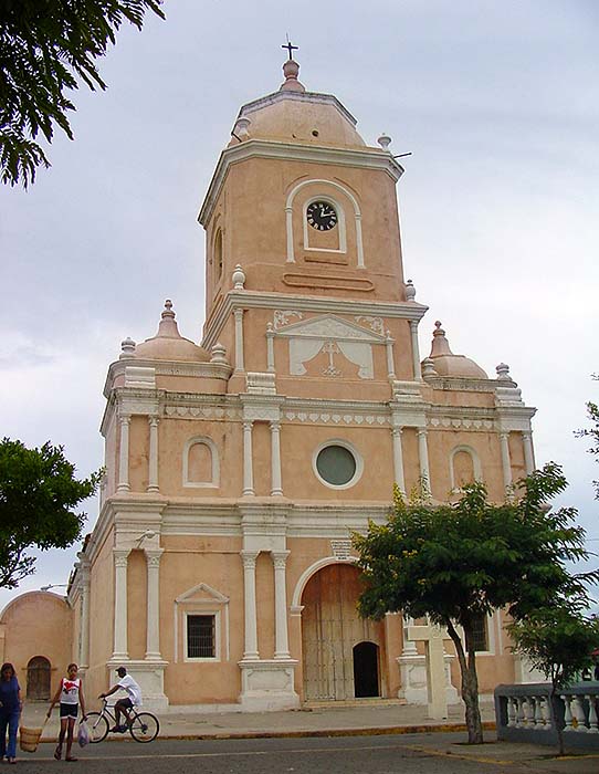 02_iglesiaNandaime.jpg [© Last Frontiers Ltd]