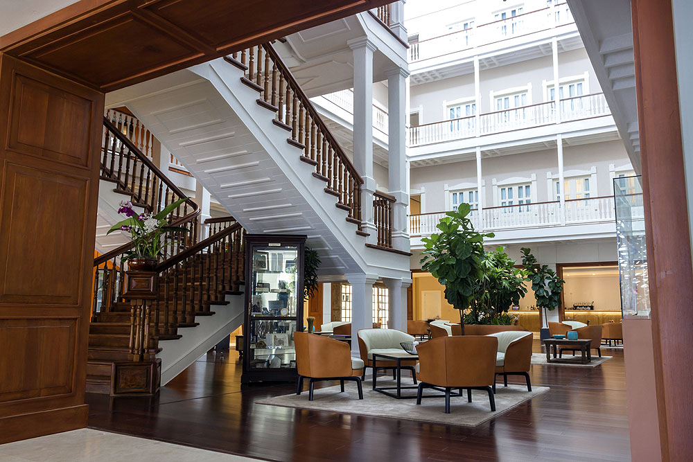 006PA1807CH_central-hotel-atrium.jpg [© Last Frontiers Ltd]