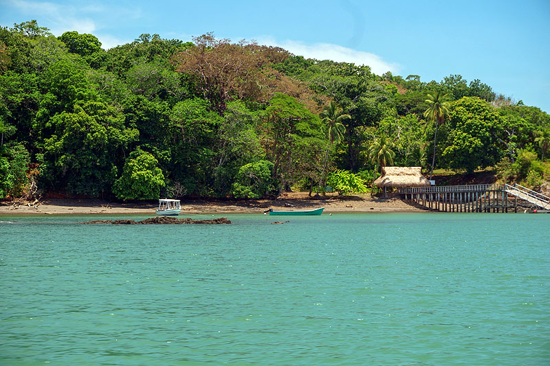 PA0418HG0400_isla-palenque-pier.jpg [© Last Frontiers Ltd]