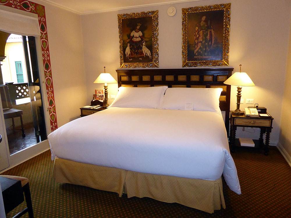 PE1018SM281_cusco-monasterio-superior-deluxe-room.jpg [© Last Frontiers Ltd]