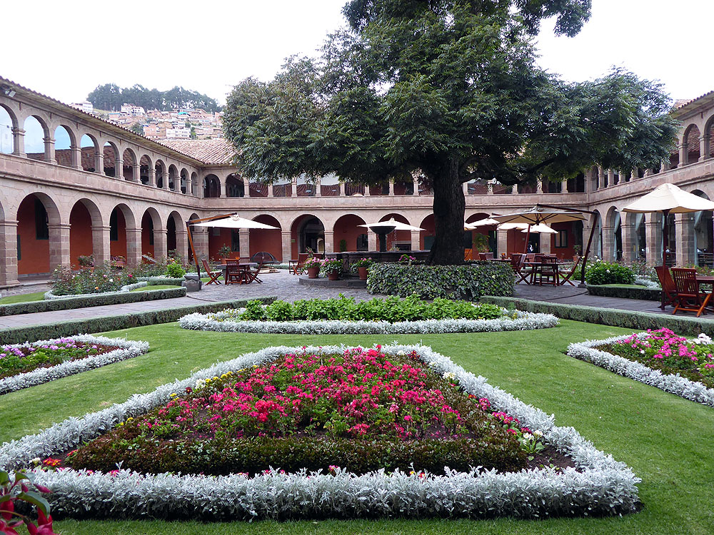 PE1018SM285_cusco-monasterio.jpg [© Last Frontiers Ltd]