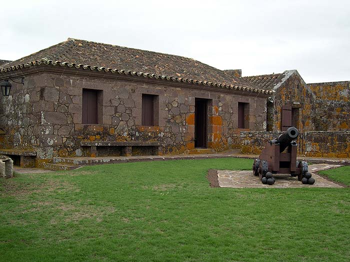 UR0405SM148_San_Miguel_Fort.jpg [© Last Frontiers Ltd]