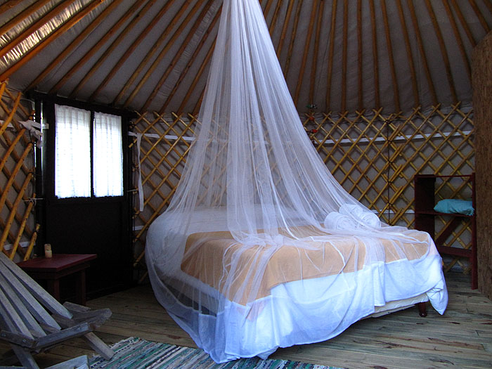 UR0511OF292_pueblo-barrancas-yurt.jpg [© Last Frontiers Ltd]