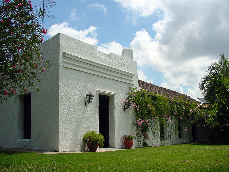 UR0611LR001_estancia-guardia-del-monte-exterior.jpg [© Last Frontiers Ltd]